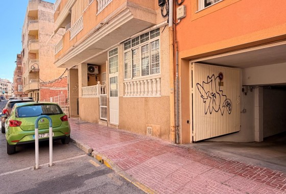 Resale - Apartment / flat - Torrevieja - Habaneras