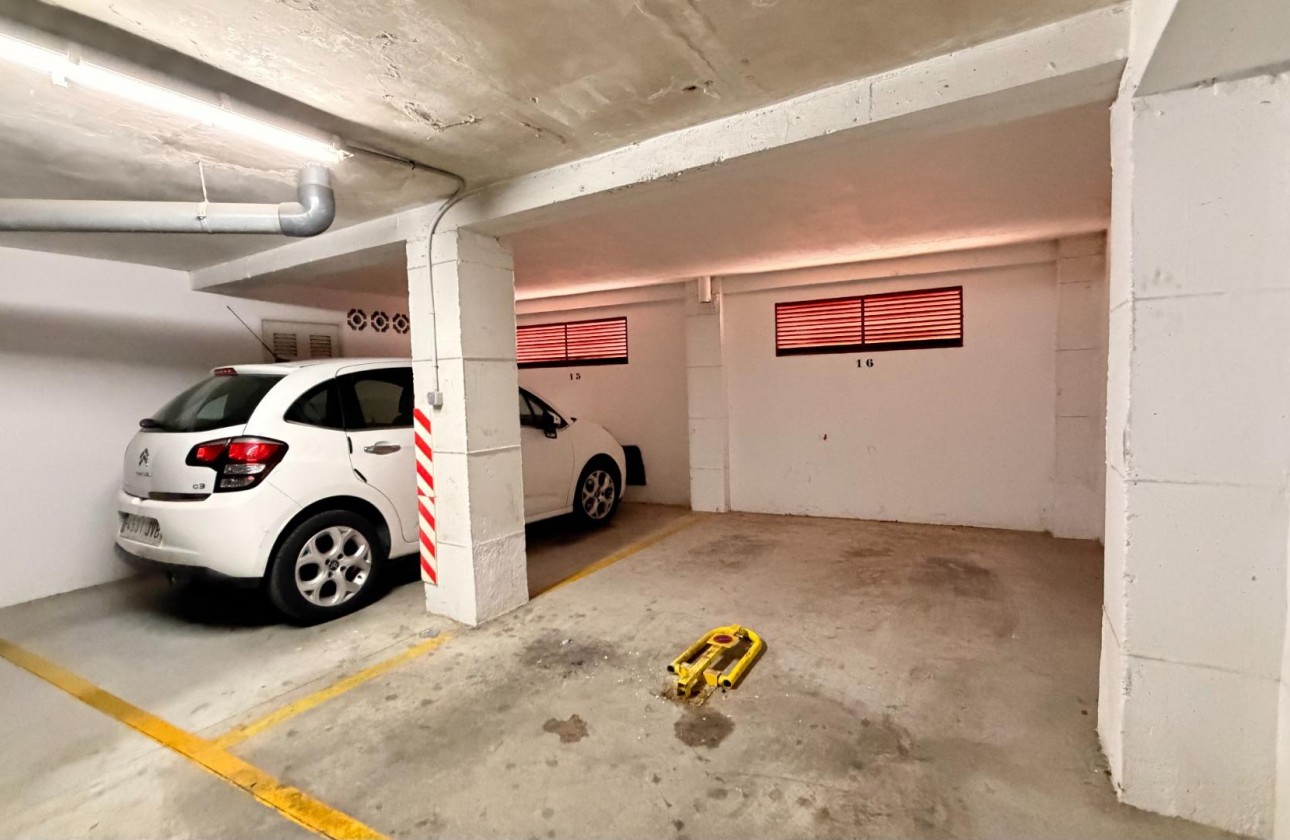 Resale - Apartment / flat - Torrevieja - Habaneras