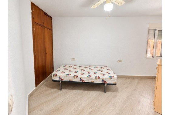 Reventa - Apartamento / piso - Torrevieja - playa de los naufragos