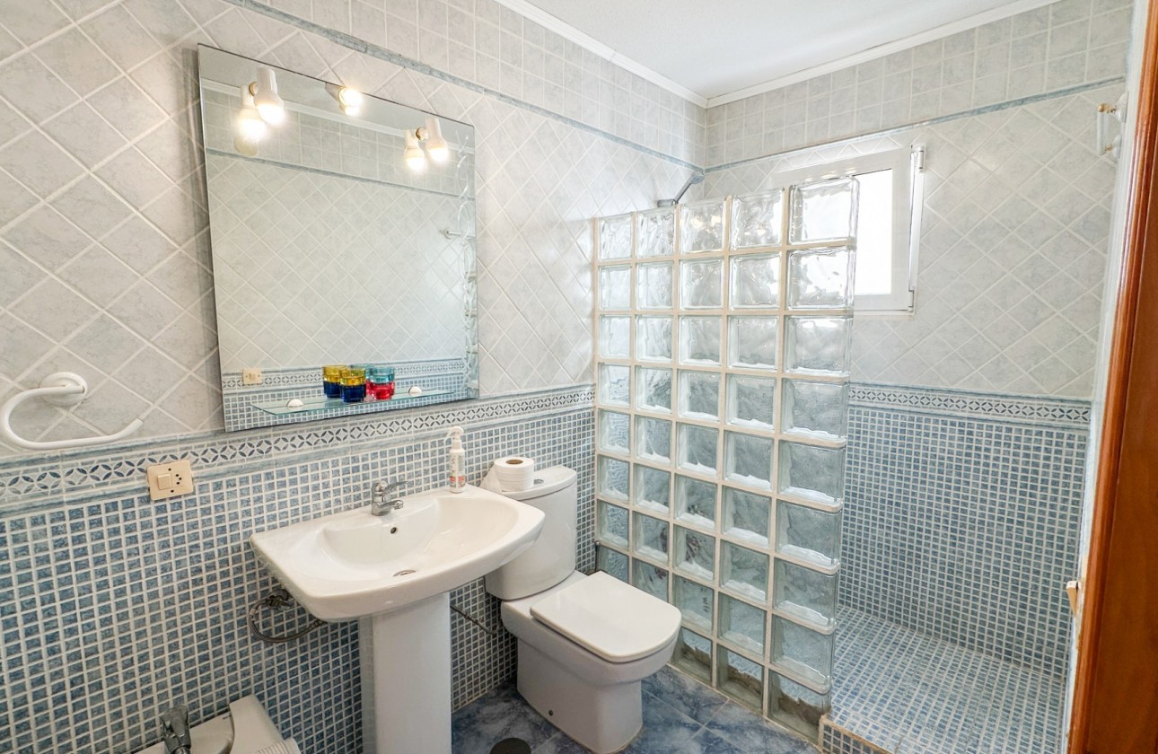 Resale - Villa - Orihuela Costa - Costa Blanca