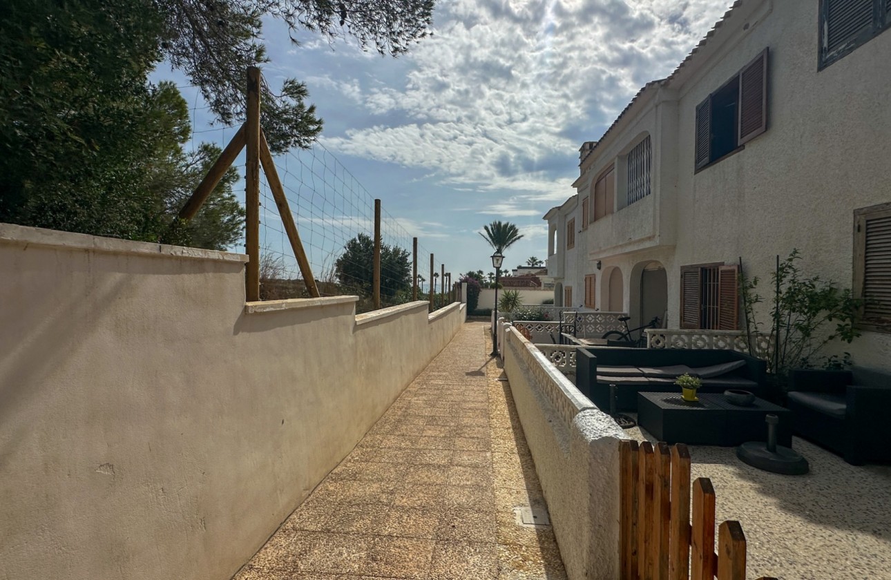 Resale - Villa - Orihuela Costa - Costa Blanca