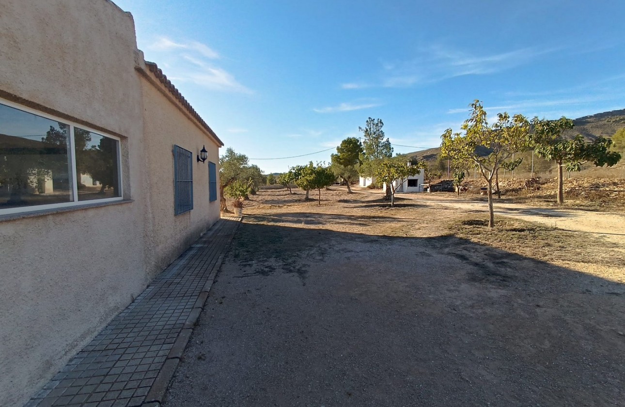 Resale - Country house - Yecla - Inland