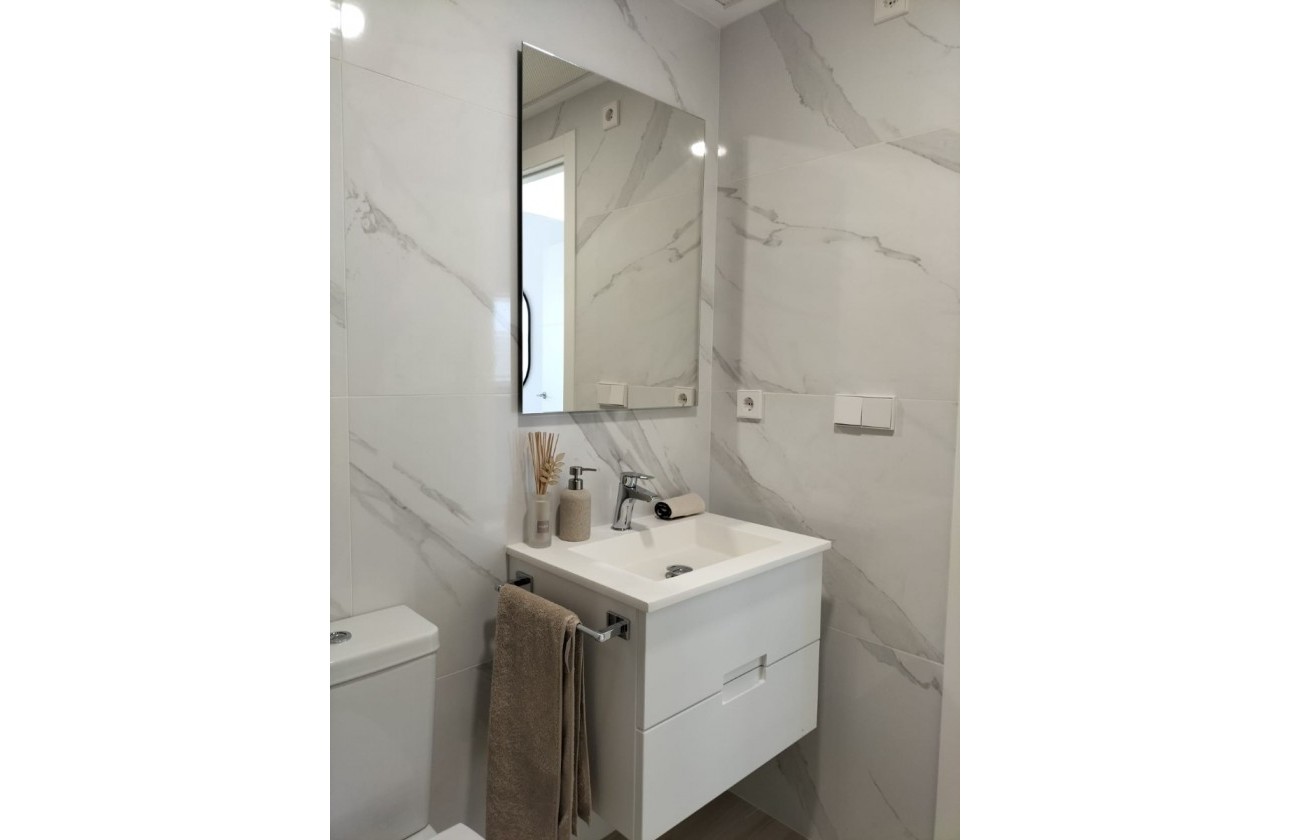 Reventa - Apartamento / piso - Orihuela - Inland