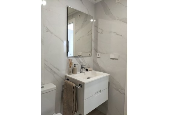 Reventa - Apartamento / piso - Orihuela - Inland