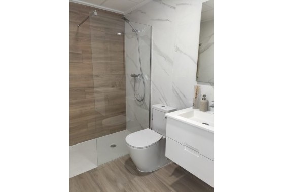 Reventa - Apartamento / piso - Orihuela - Inland