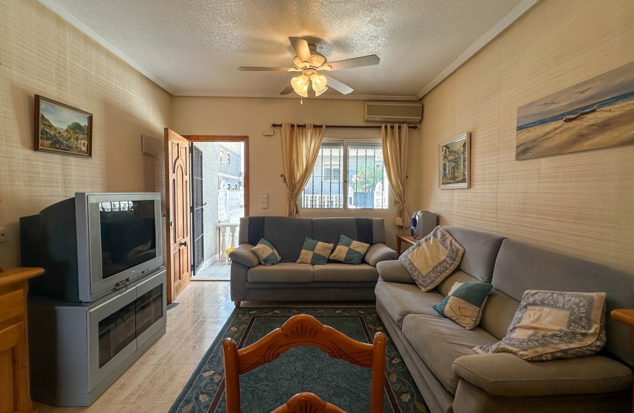 Resale - Villa - Orihuela Costa - Costa Blanca