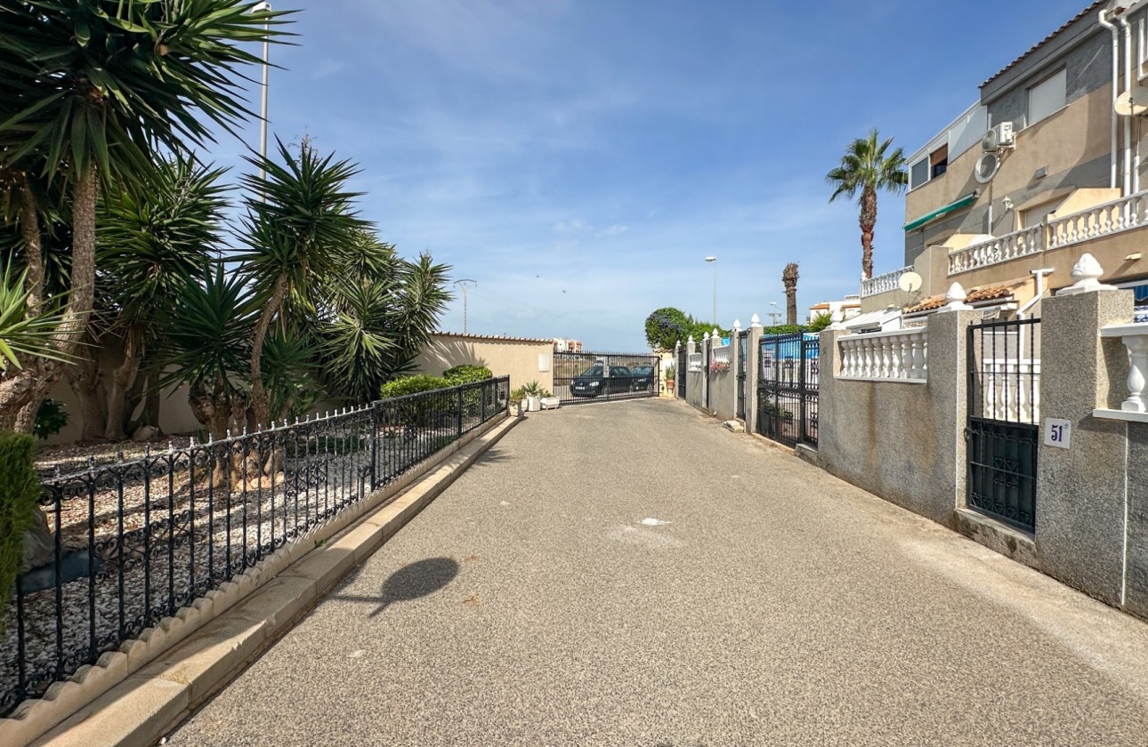 Resale - Villa - Orihuela Costa - Costa Blanca