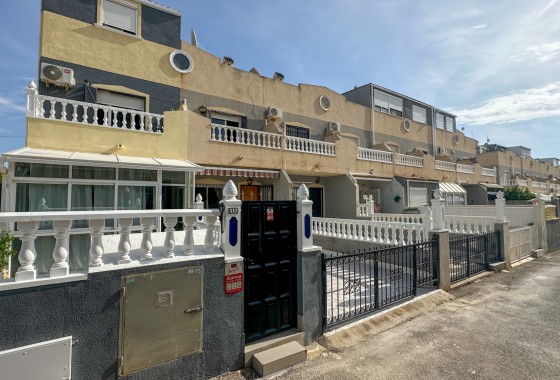 Resale - Villa - Orihuela Costa - Costa Blanca