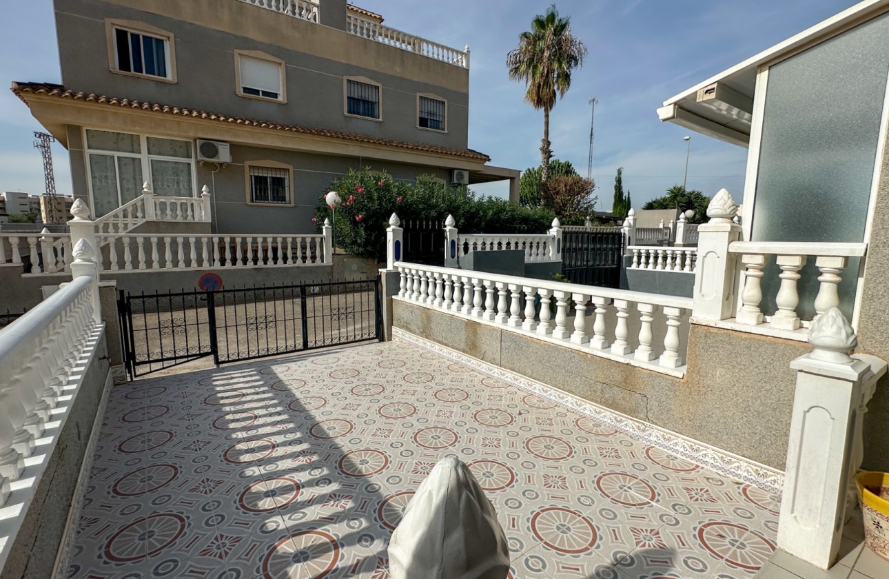 Resale - Villa - Orihuela Costa - Costa Blanca
