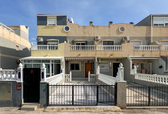 Resale - Villa - Orihuela Costa - Costa Blanca