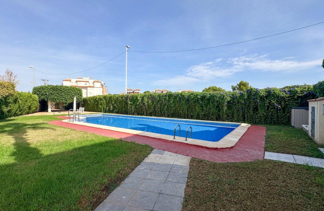 Resale - Villa - Orihuela Costa - Costa Blanca