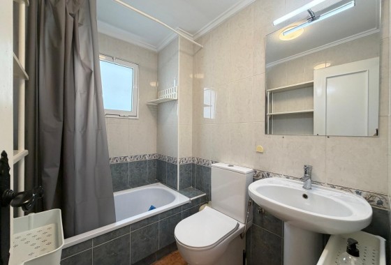 Reventa - Apartamento / piso - Torrevieja - PARQUE DE LAS NACIONES