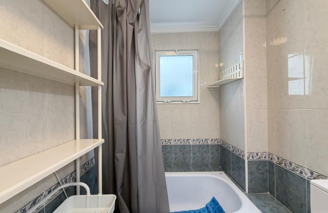 Reventa - Apartamento / piso - Torrevieja - PARQUE DE LAS NACIONES