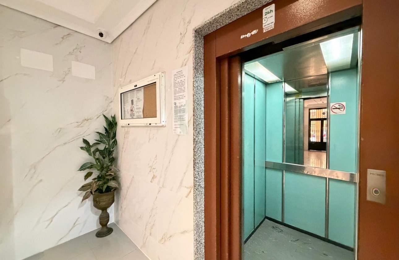 Reventa - Apartamento / piso - Torrevieja - PARQUE DE LAS NACIONES