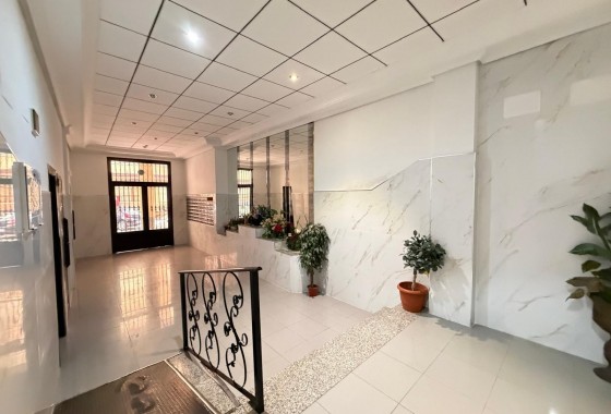 Reventa - Apartamento / piso - Torrevieja - PARQUE DE LAS NACIONES