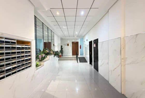 Reventa - Apartamento / piso - Torrevieja - PARQUE DE LAS NACIONES