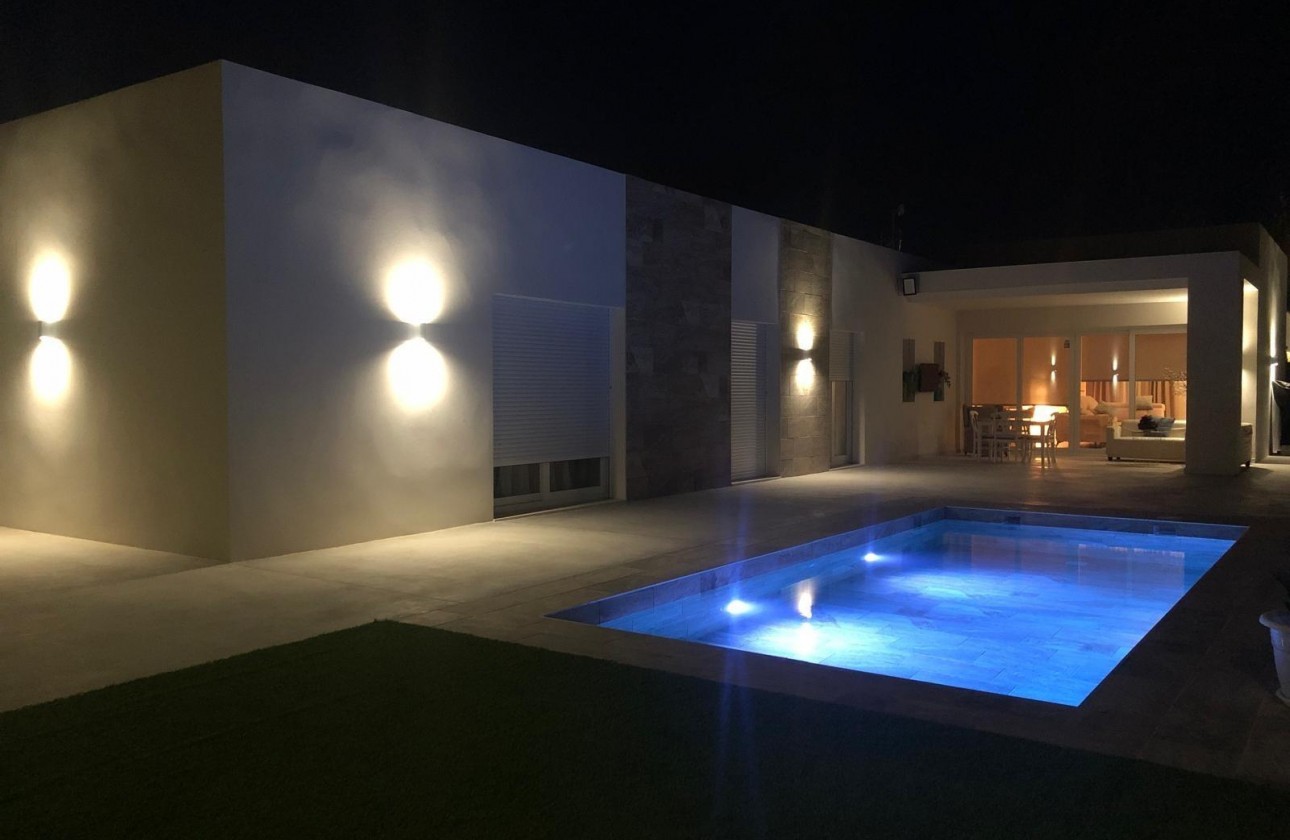 Nouvelle construction - Villa - La Romana - Los Joveres