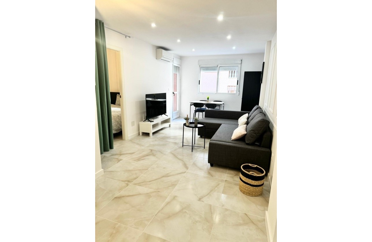 Reventa - Apartamento / piso - Torrevieja - Centro