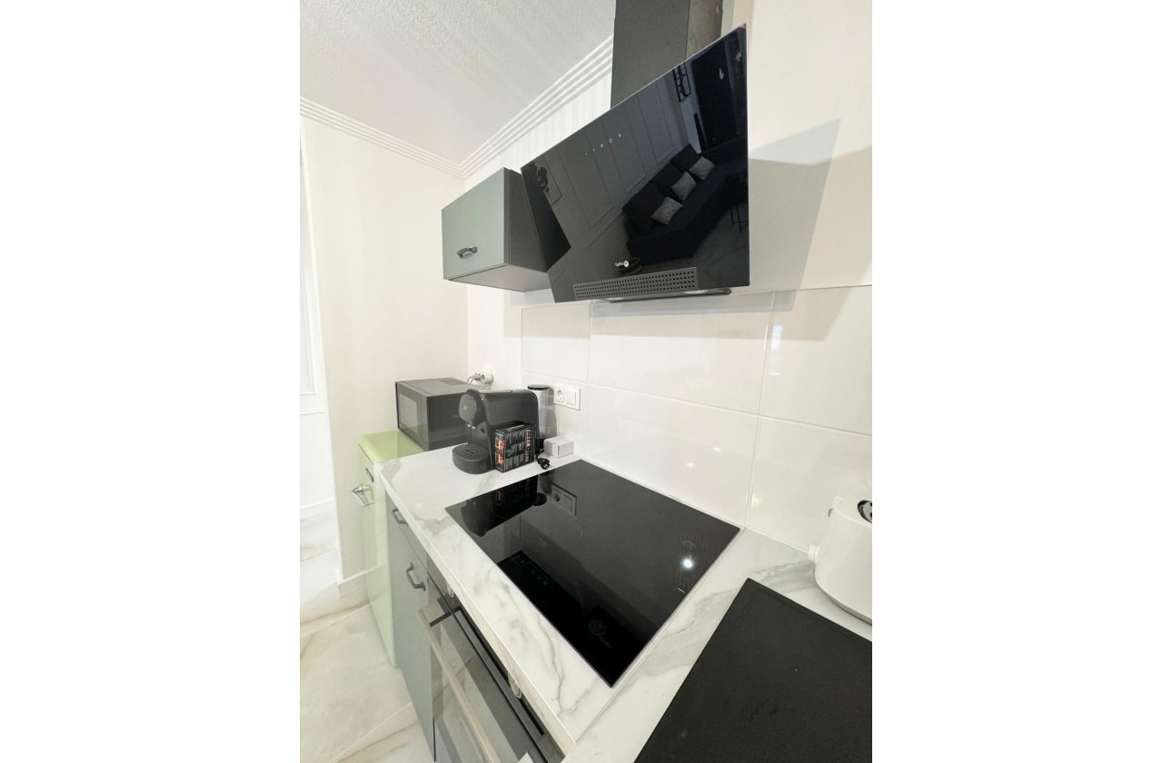 Reventa - Apartamento / piso - Torrevieja - Centro