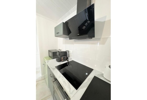 Reventa - Apartamento / piso - Torrevieja - Centro