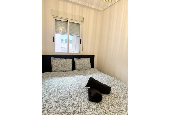 Reventa - Apartamento / piso - Torrevieja - Centro