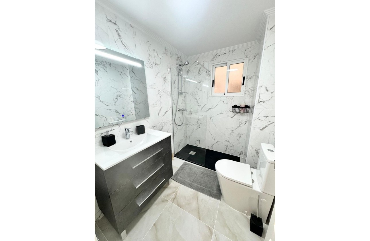 Reventa - Apartamento / piso - Torrevieja - Centro