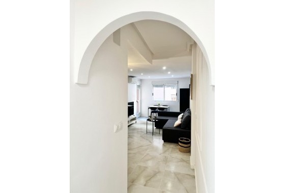 Reventa - Apartamento / piso - Torrevieja - Centro