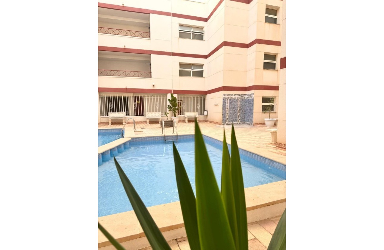 Reventa - Apartamento / piso - Torrevieja - Centro