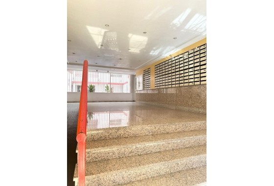 Reventa - Apartamento / piso - Torrevieja - Centro