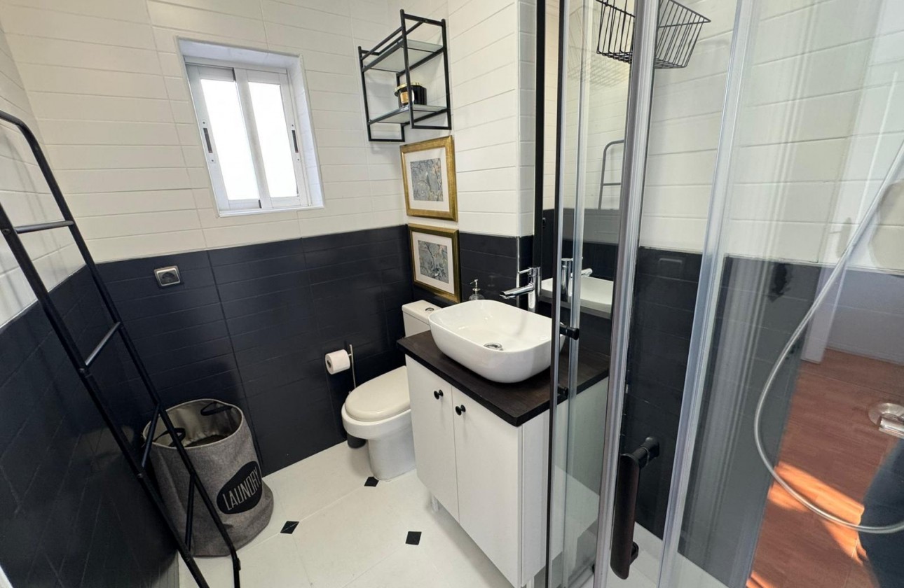 Resale - Bungalow - Torrevieja - Los altos