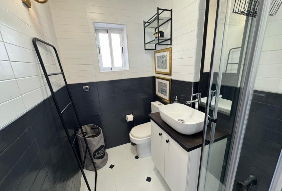 Resale - Bungalow - Torrevieja - Los altos