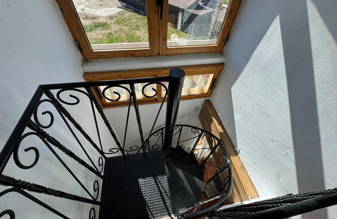 Resale - Bungalow - Torrevieja - Los altos