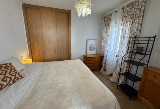 Resale - Bungalow - Torrevieja - Los altos