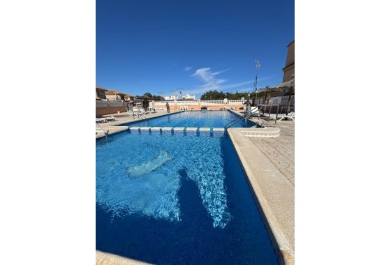 Resale - Bungalow - Torrevieja - Los altos