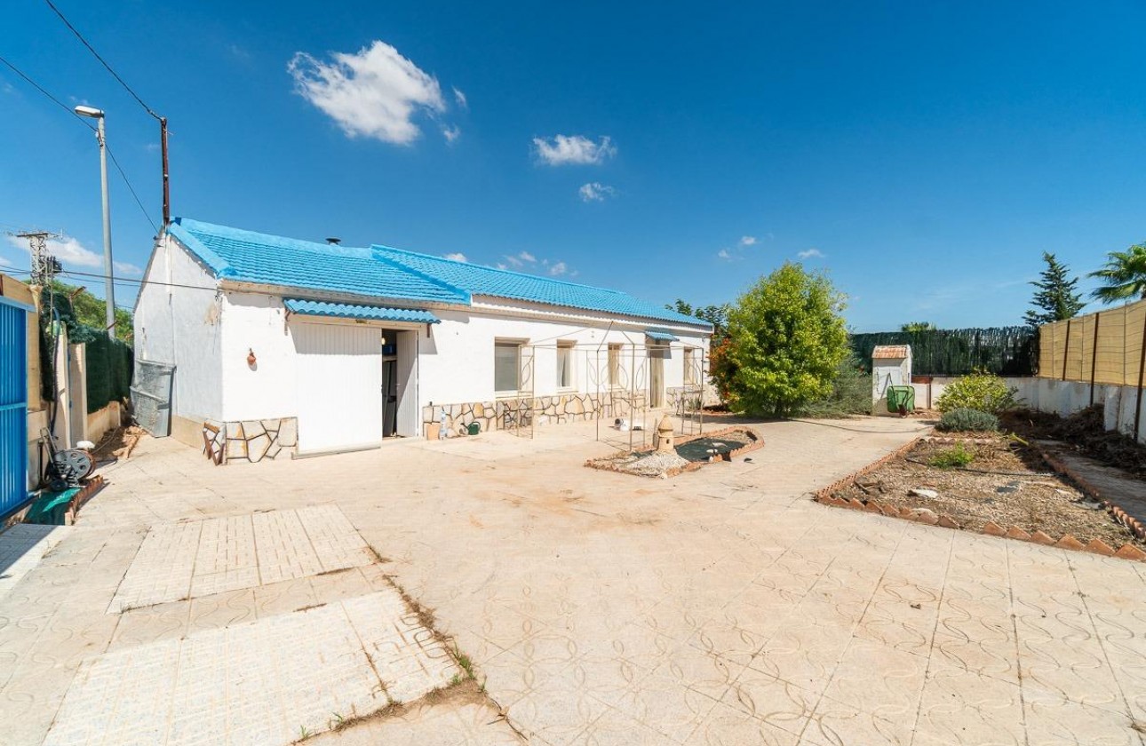Revente - Villa - Torre - Pacheco - Roldán