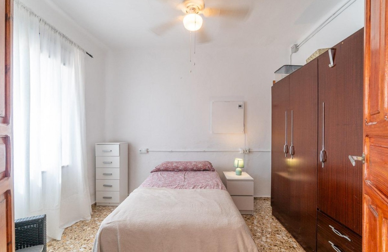 Revente - Villa - Torre - Pacheco - Roldán