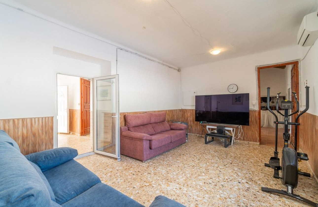 Revente - Villa - Torre - Pacheco - Roldán