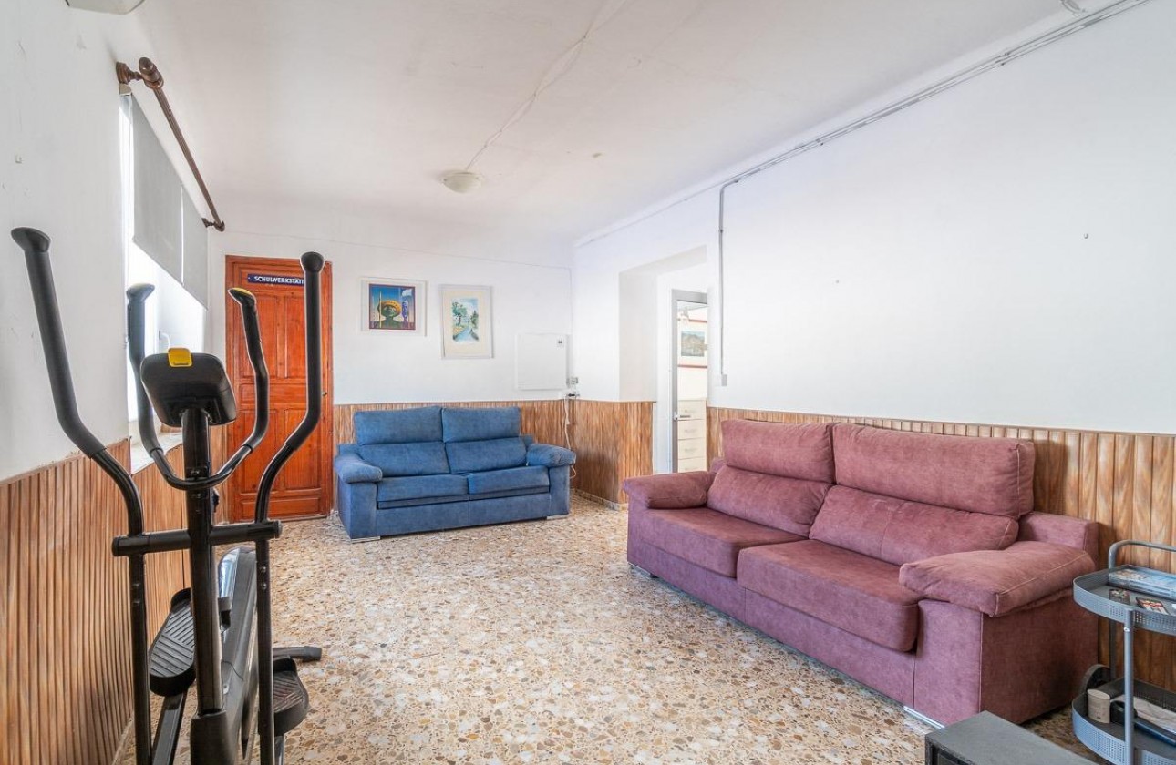 Revente - Villa - Torre - Pacheco - Roldán