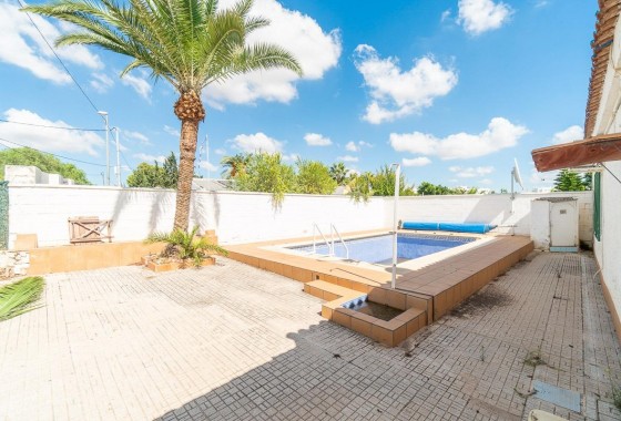 Revente - Villa - Torre - Pacheco - Roldán