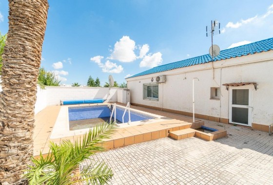 Revente - Villa - Torre - Pacheco - Roldán