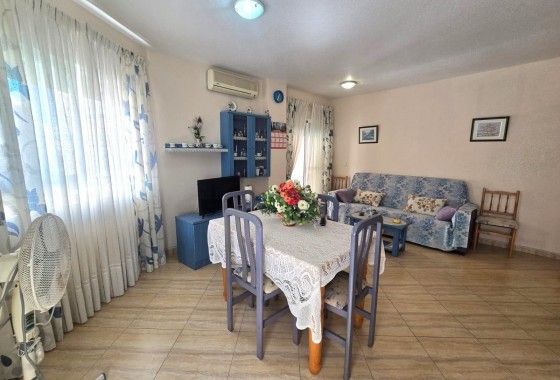 Resale - Apartment / flat - Torrevieja - Playa del Cura