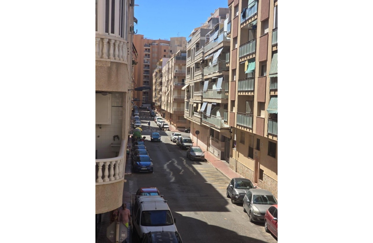 Resale - Apartment / flat - Torrevieja - Playa del Cura