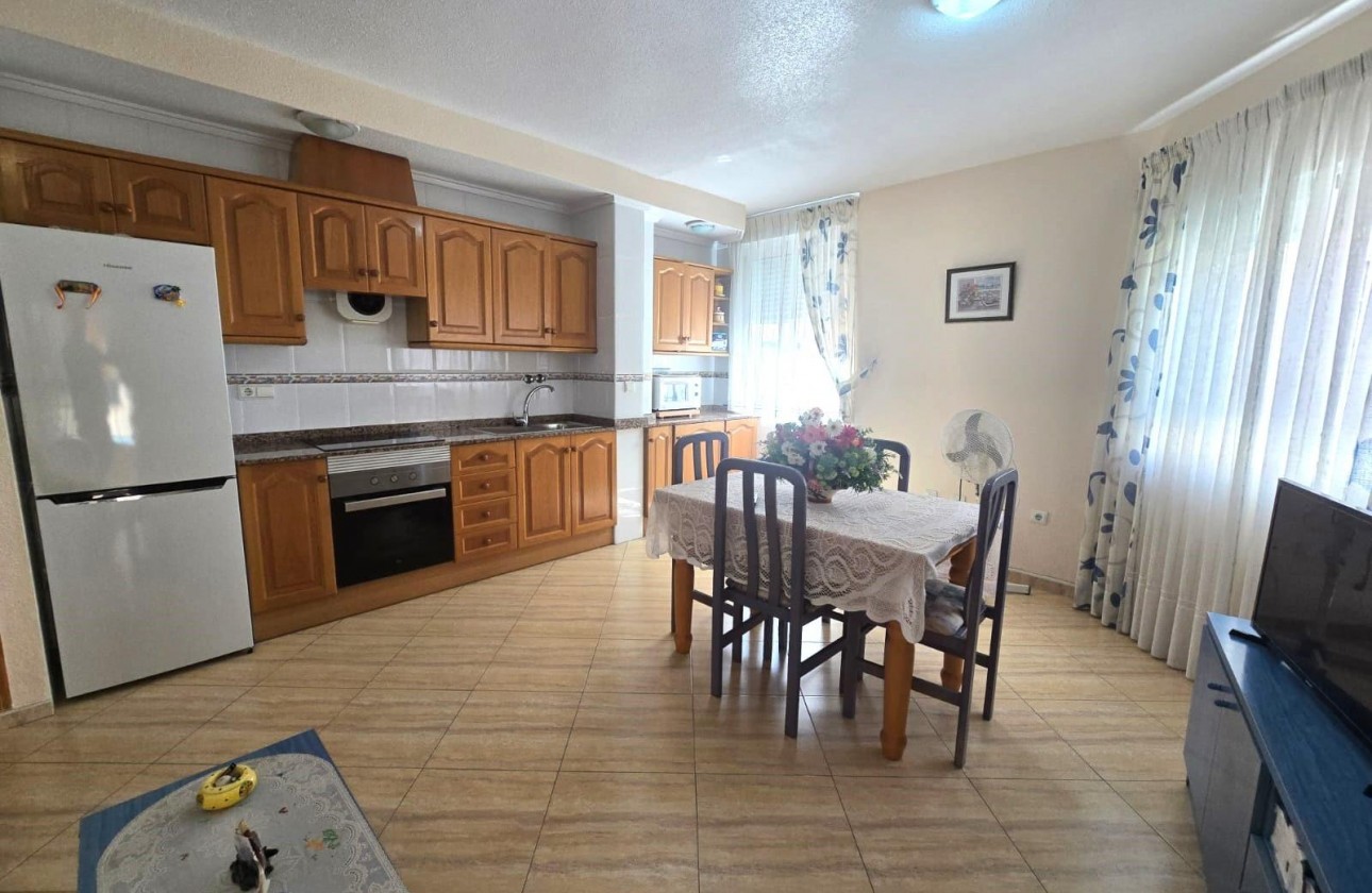 Resale - Apartment / flat - Torrevieja - Playa del Cura