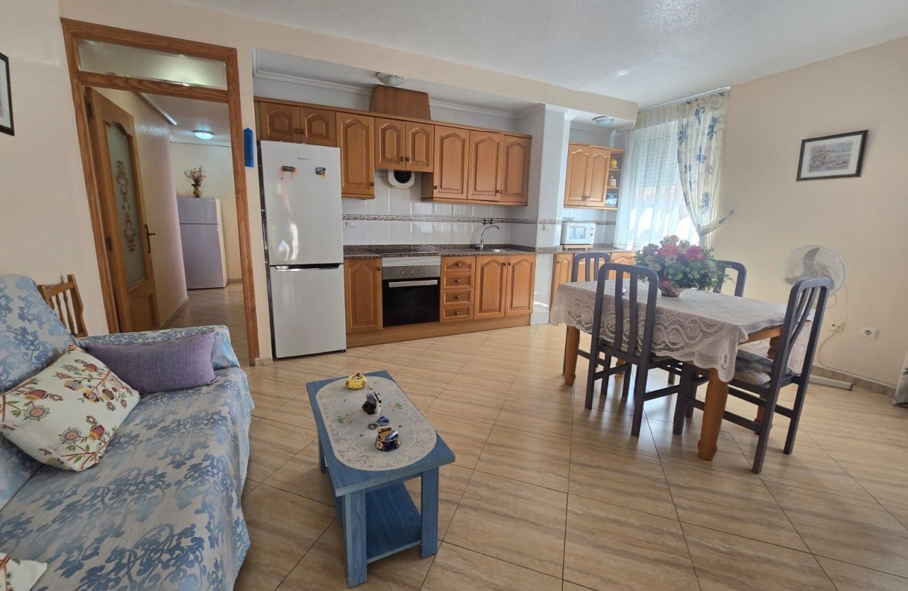 Resale - Apartment / flat - Torrevieja - Playa del Cura