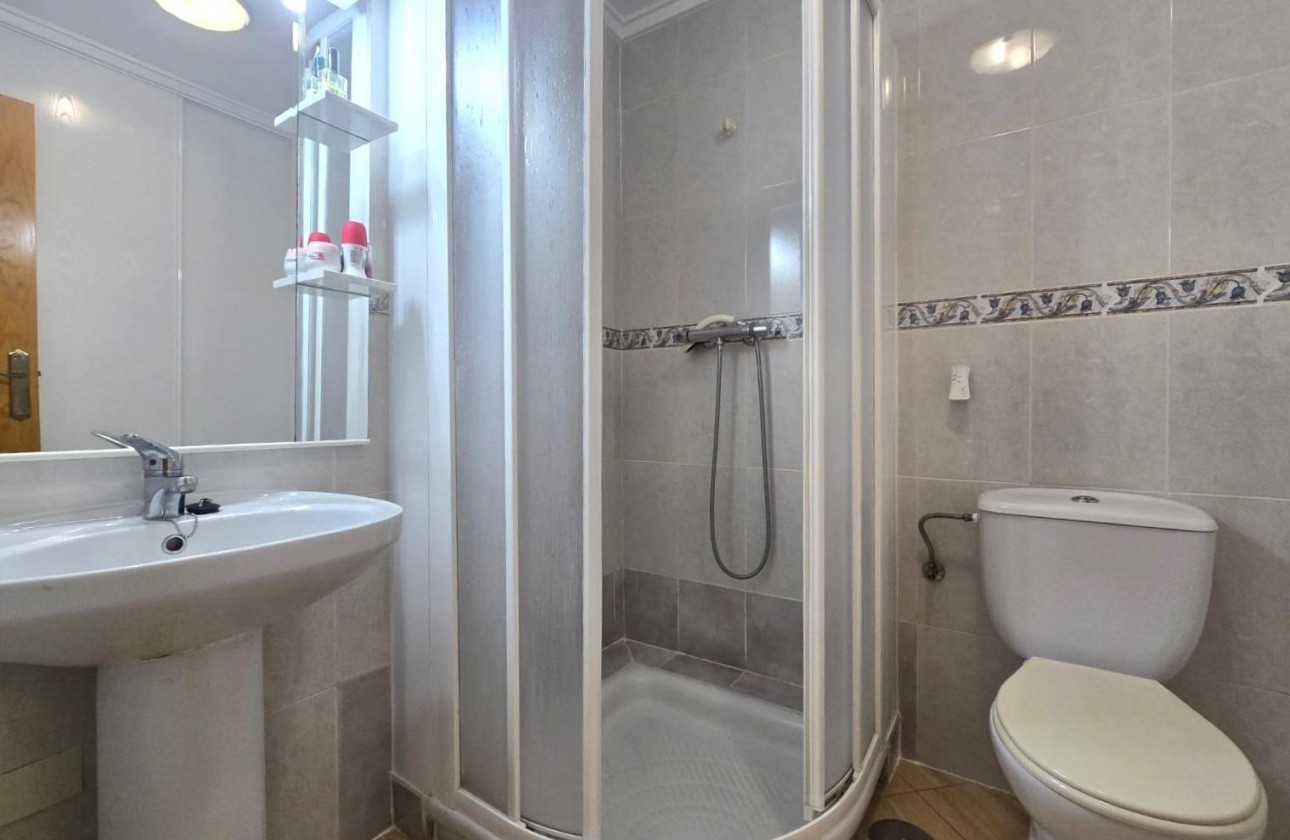 Resale - Apartment / flat - Torrevieja - Playa del Cura