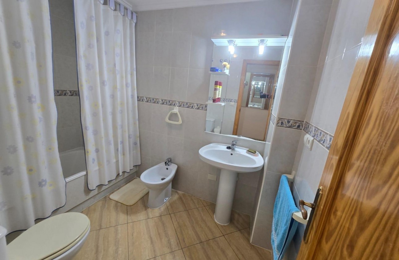 Resale - Apartment / flat - Torrevieja - Playa del Cura