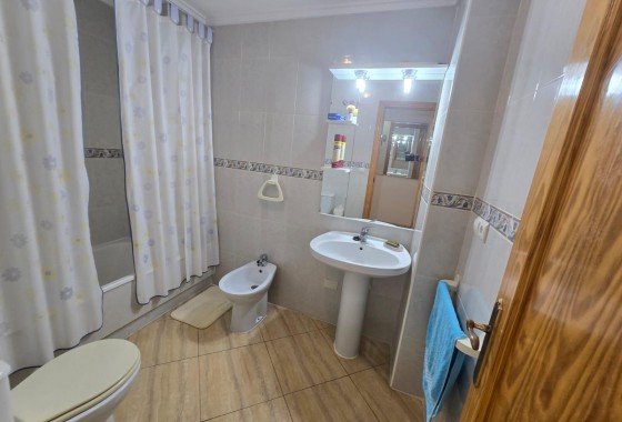 Resale - Apartment / flat - Torrevieja - Playa del Cura