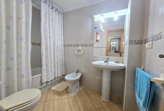 Resale - Apartment / flat - Torrevieja - Playa del Cura