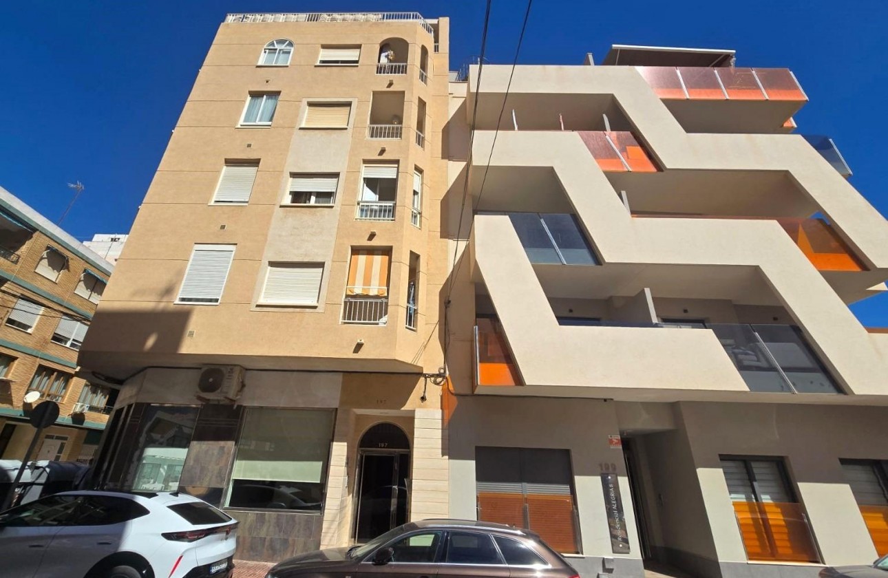 Resale - Apartment / flat - Torrevieja - Playa del Cura