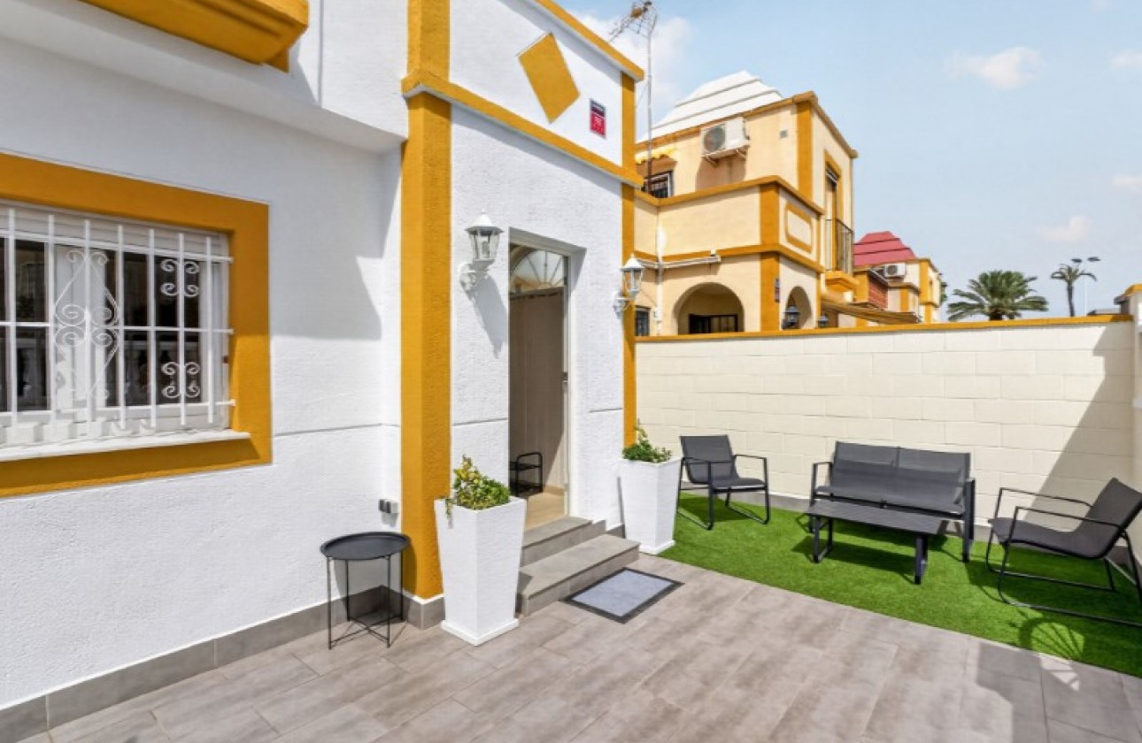 Resale - Villa - Torrevieja - Costa Blanca